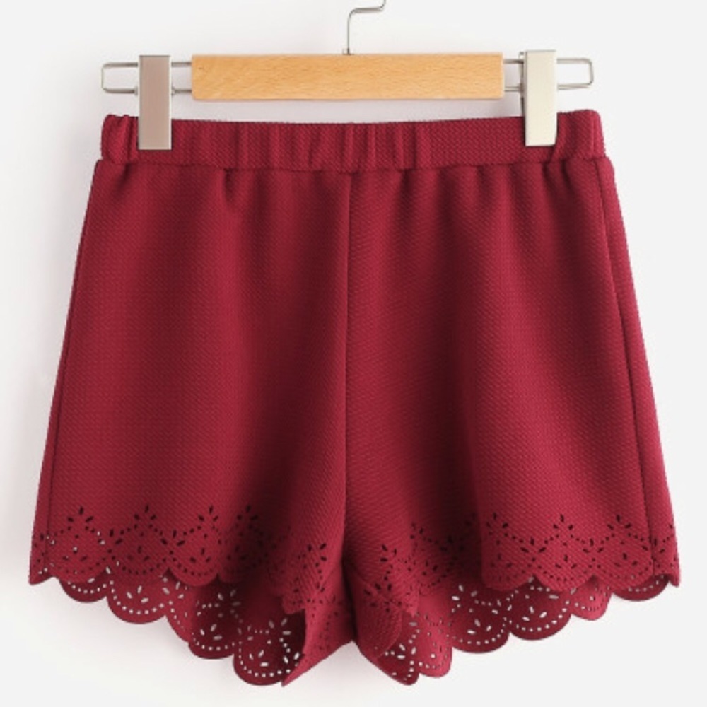 SHEIN Women Red Elastic Waist Textured Laser‎ Cut Scallop Shorts Small